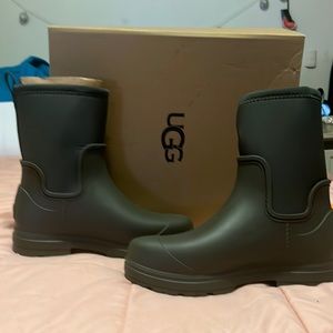 brand new still in the box trying to down size